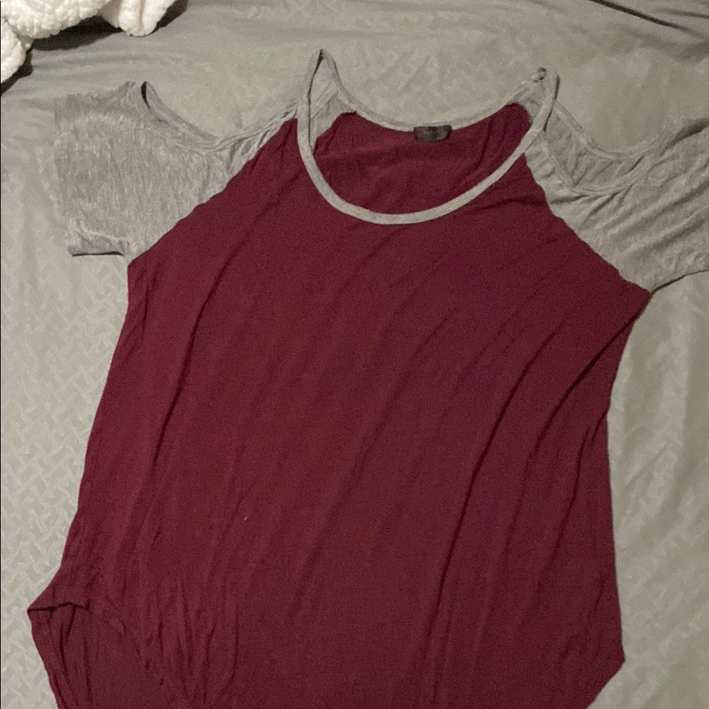 Sheila Rose Gray and Burgundy Women's Cold Shoulder Top Shirt XL